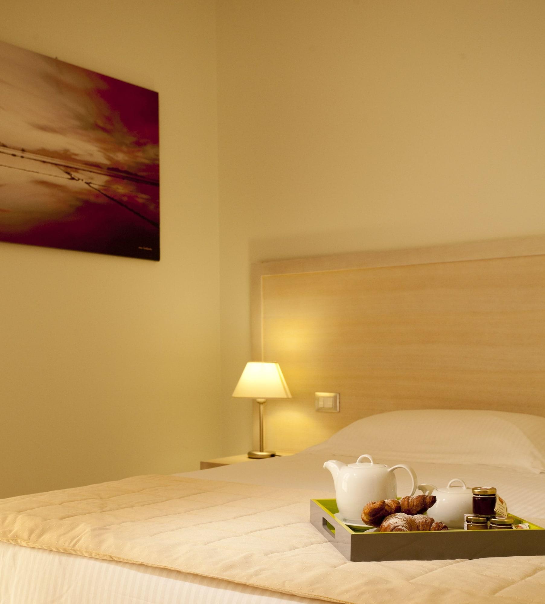 Hotel Tiziano Trapani Bagian luar foto