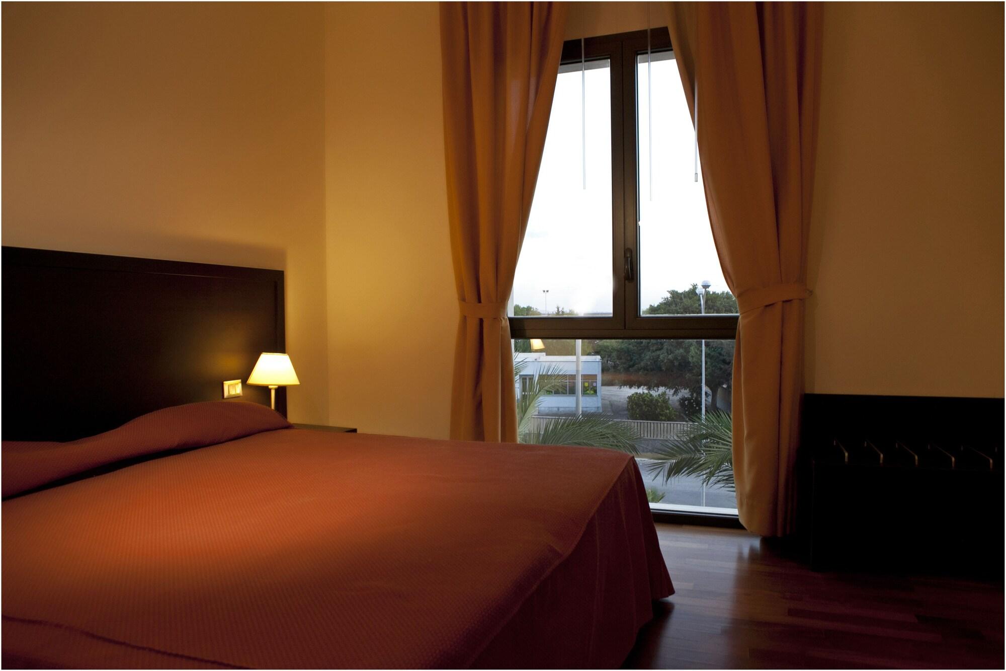 Hotel Tiziano Trapani Bagian luar foto