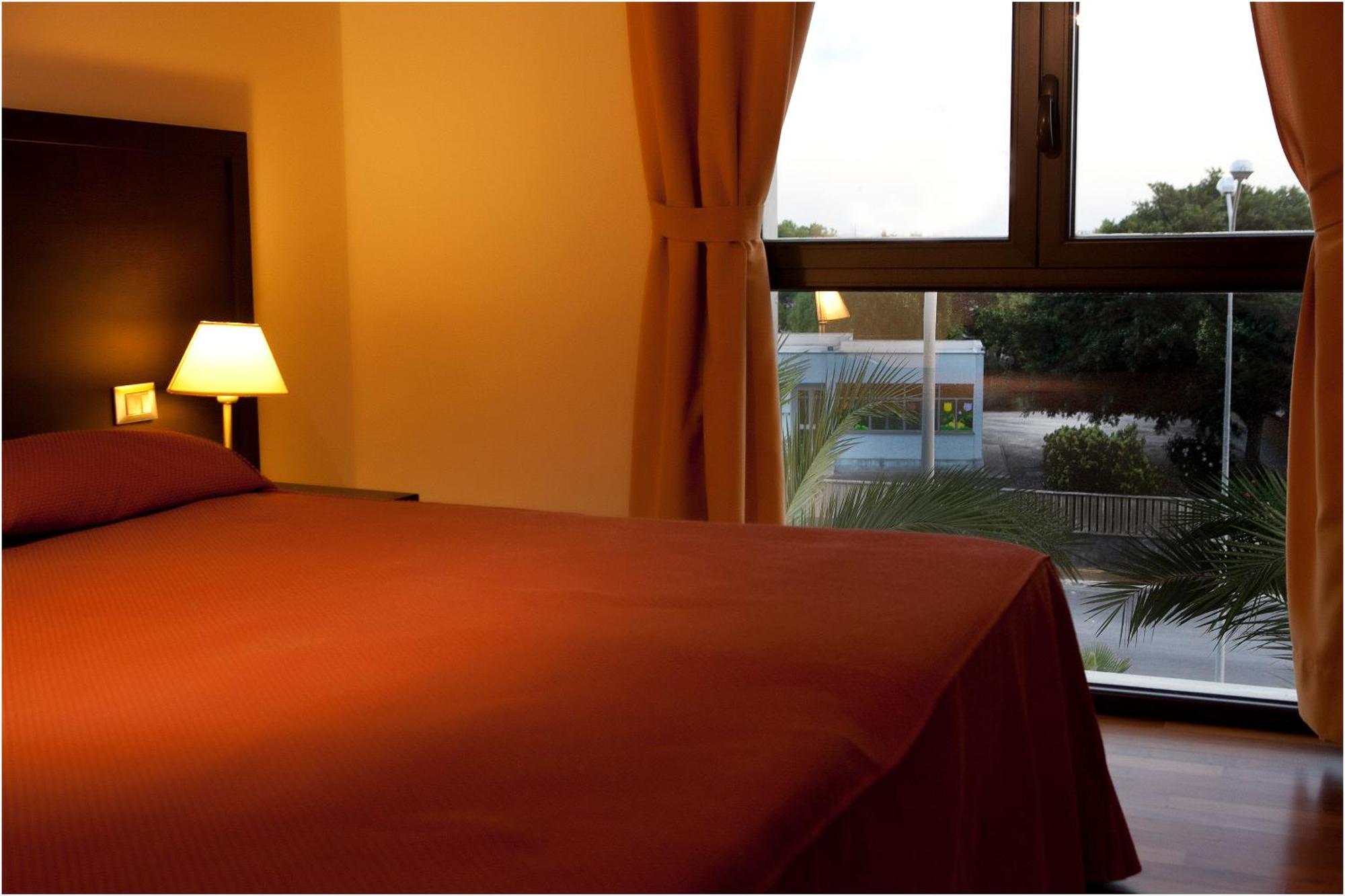 Hotel Tiziano Trapani Bagian luar foto