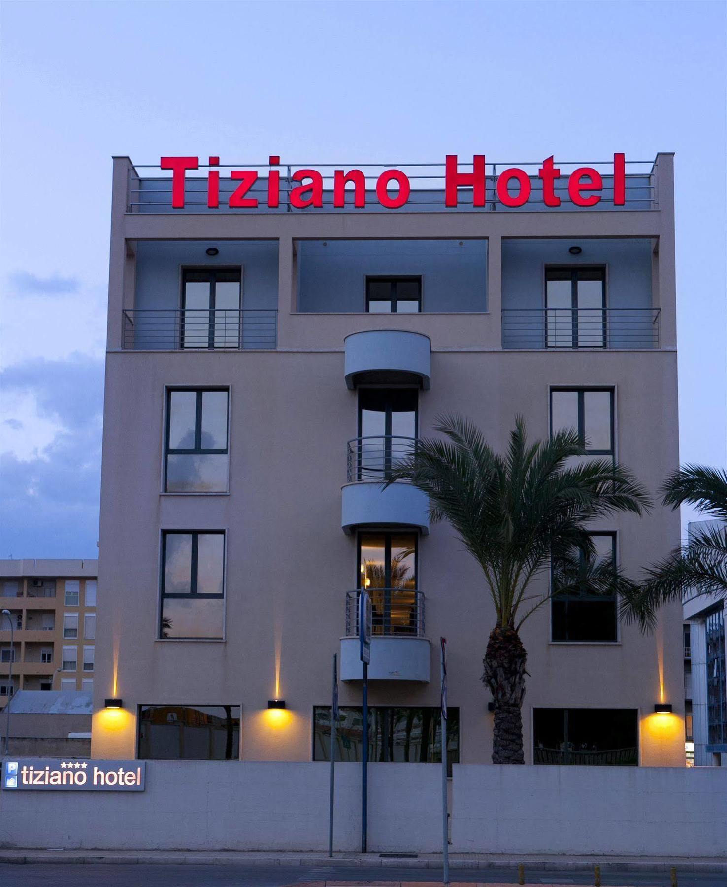 Hotel Tiziano Trapani Bagian luar foto