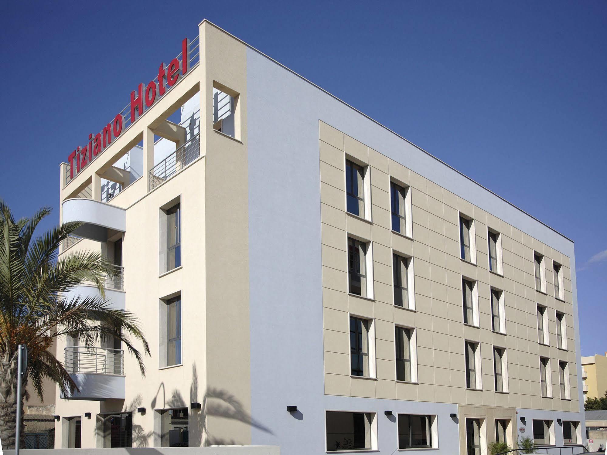 Hotel Tiziano Trapani Bagian luar foto